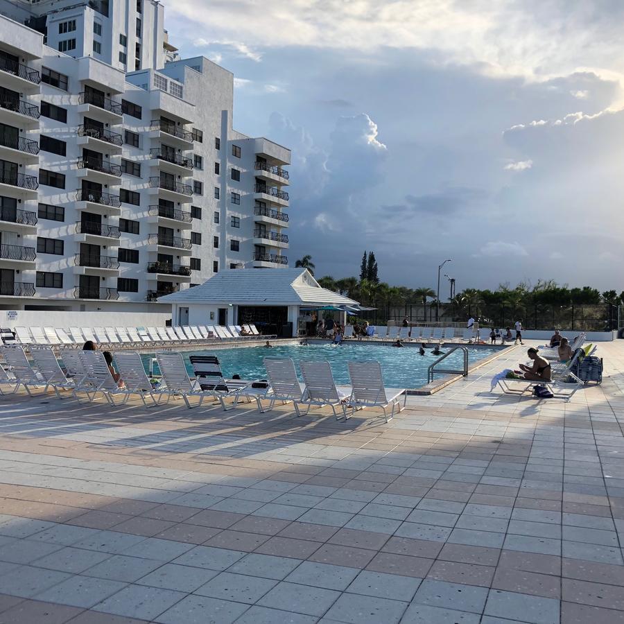 Ocean Front Studio Units 마이애미 비치 외부 사진